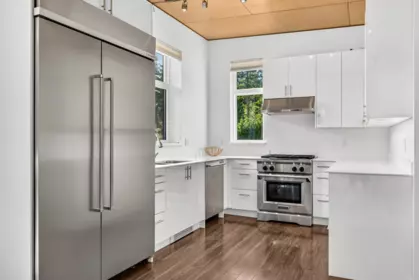 Mudroom Photo of 604 Woodland Avenue, Gibsons, BC