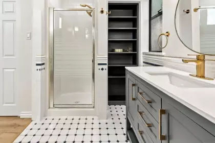Walk-In Closet Photo of 734 Carleton Drive, Port Moody, BC