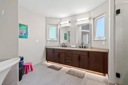 Guest Bathroom Photo of 2909 Meadowvista Place, Coquitlam, BC
