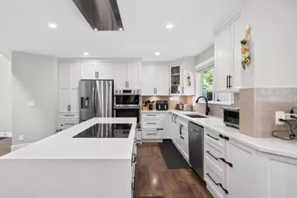Kitchen Photo of 2909 Meadowvista Place, Coquitlam, BC
