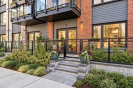 142 545 E 2nd Street, North Vancouver, BC