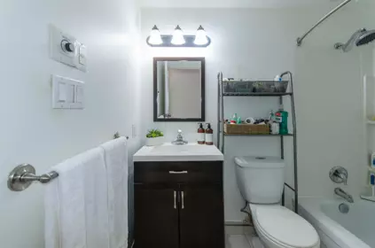 Primary Bathroom Photo of 107 360 E 2nd Street, North Vancouver, BC