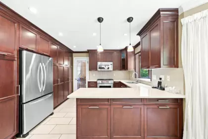 5519 Cliffridge Place, North Vancouver, BC, North Vancouver — Single Family Residence for sale