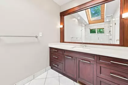 Guest Bathroom Photo of 5519 Cliffridge Place, North Vancouver, BC