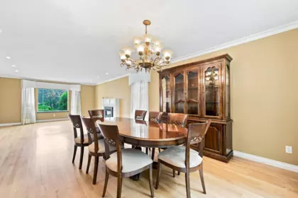 Kitchen Island Photo of 5519 Cliffridge Place, North Vancouver, BC