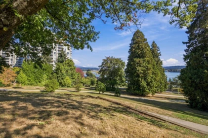Neighborhood Park Photo Near 127 22 E Royal Avenue, New Westminster, BC