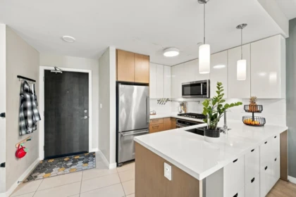 Primary Bathroom Photo of 127 22 E Royal Avenue, New Westminster, BC