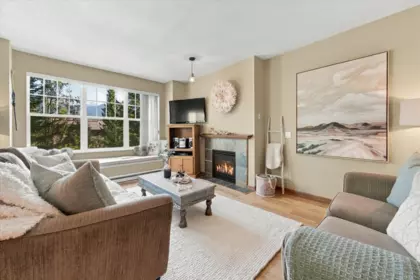 Breakfast Nook Photo of 103 3300 Ptarmigan Place, Whistler, BC
