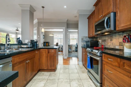 Kitchen Island Photo of 211B 45595 Tamihi Way, Chilliwack, BC
