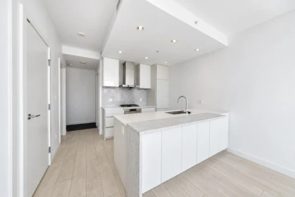 801 4670 Assembly Way, Burnaby, BC, Burnaby — Apartment/Condo for sale