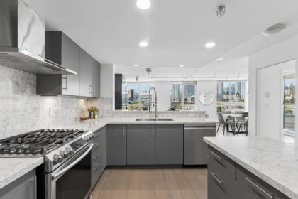 506 120 Milross Avenue, Vancouver, BC, Vancouver — Apartment/Condo for sale