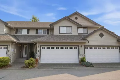 Outdoor Deck Photo of 2 46360 Valleyview Road, Chilliwack, BC