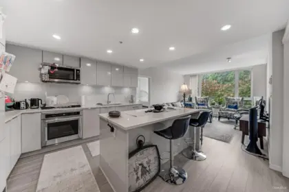 304 3100 Windsor Gate, Coquitlam, BC, Coquitlam — Apartment/Condo for sale