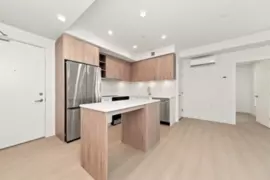 331 82 First Street, New Westminster, BC