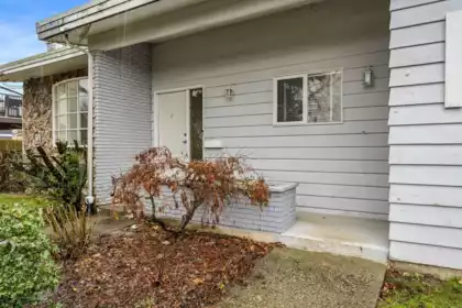 10440 Mcdonald Road, Chilliwack, BC, Chilliwack — Single Family Residence for sale