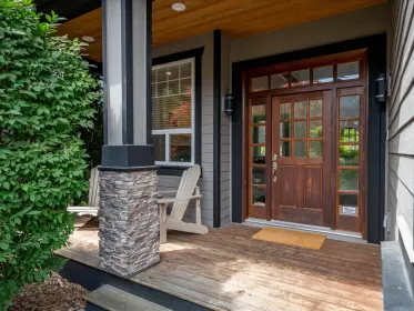 1069 Jay Crescent, Squamish, BC, Squamish — Single Family Residence for sale