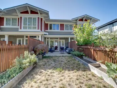 5912 Beachgate Lane, Sechelt, BC, Sechelt — Townhouse for sale