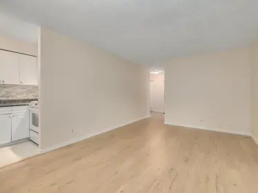 211 8451 Westminster Highway, Richmond, BC, Richmond — Apartment/Condo for sale