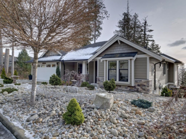6011 Cowrie Street, Sechelt, BC, Sechelt — Single Family Residence for sale