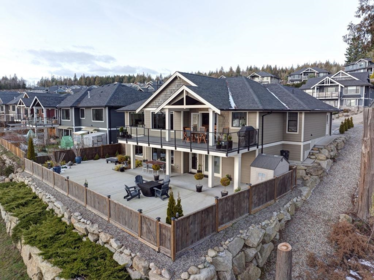 6011 Cowrie Street, Sechelt, BC, Sechelt — Single Family Residence for sale