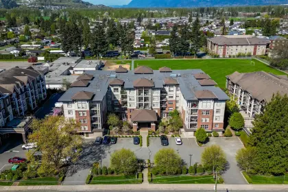 208 8955 Edward Street, Chilliwack, BC, Chilliwack — Apartment/Condo for sale
