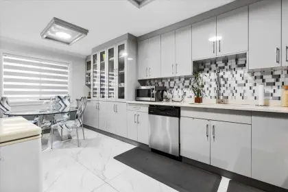 13285 71b Avenue, Surrey, BC, Surrey — Townhouse for sale