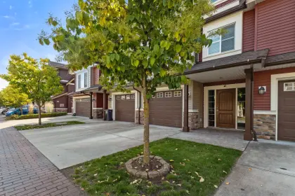 14 9750 Mcnaught Road, Chilliwack, BC, Chilliwack — Townhouse for sale