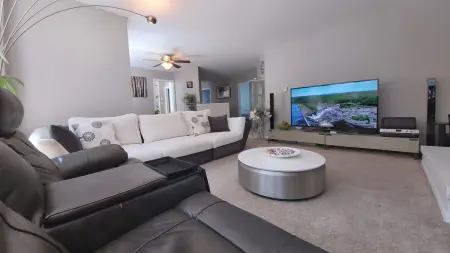 1701 Ymca Road, Gibsons, BC, Gibsons — Single Family Residence for sale