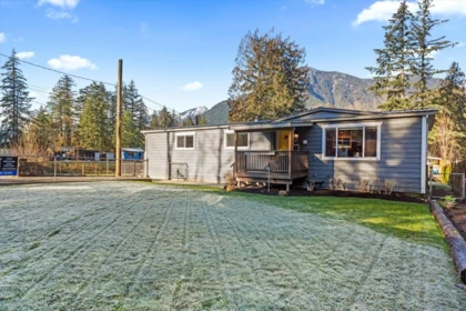 63873 Tom Berry Road, Hope, BC, Hope — Manufactured Home for sale