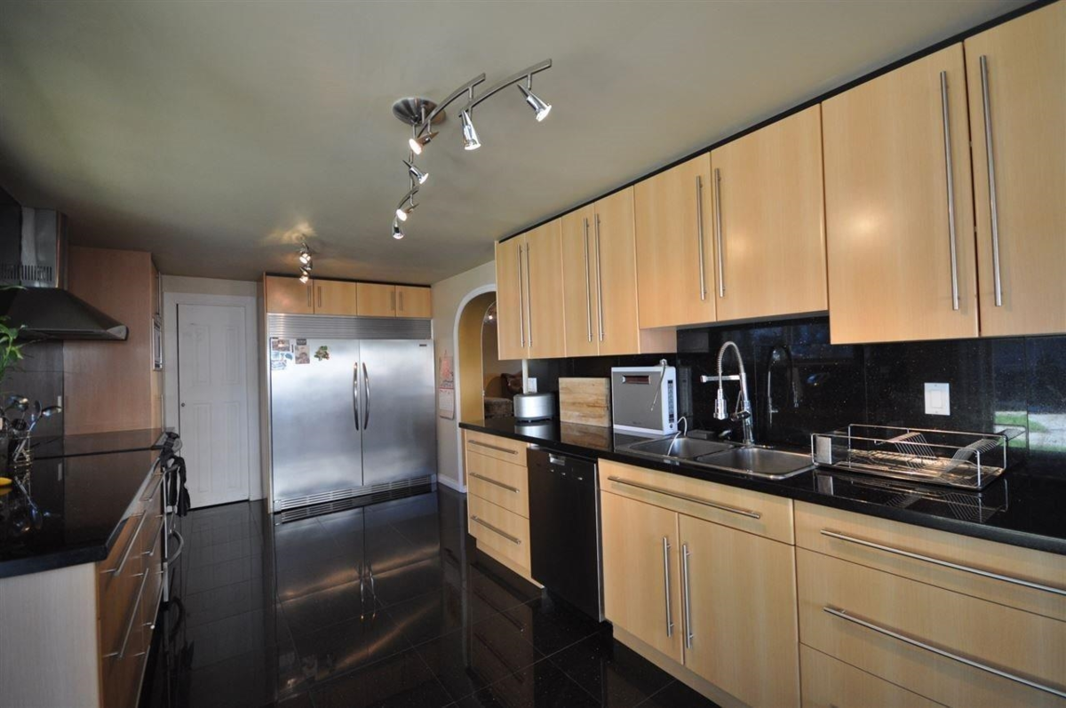 Dining Area Photo of 7426 Burris Street, Burnaby, BC