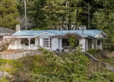 90 Gulf Drive, Galiano Island, BC, Galiano Island — Single Family Residence for sale