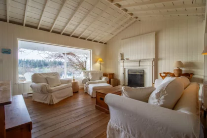 Primary Bedroom Photo of 90 Gulf Drive, Galiano Island, BC