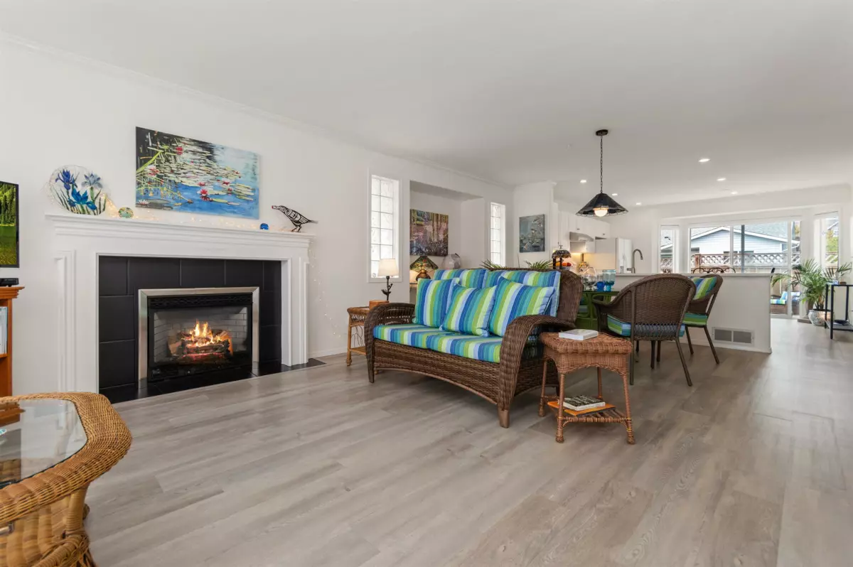 Family Room Photo of 2 9420 Woodbine Street, Chilliwack, BC