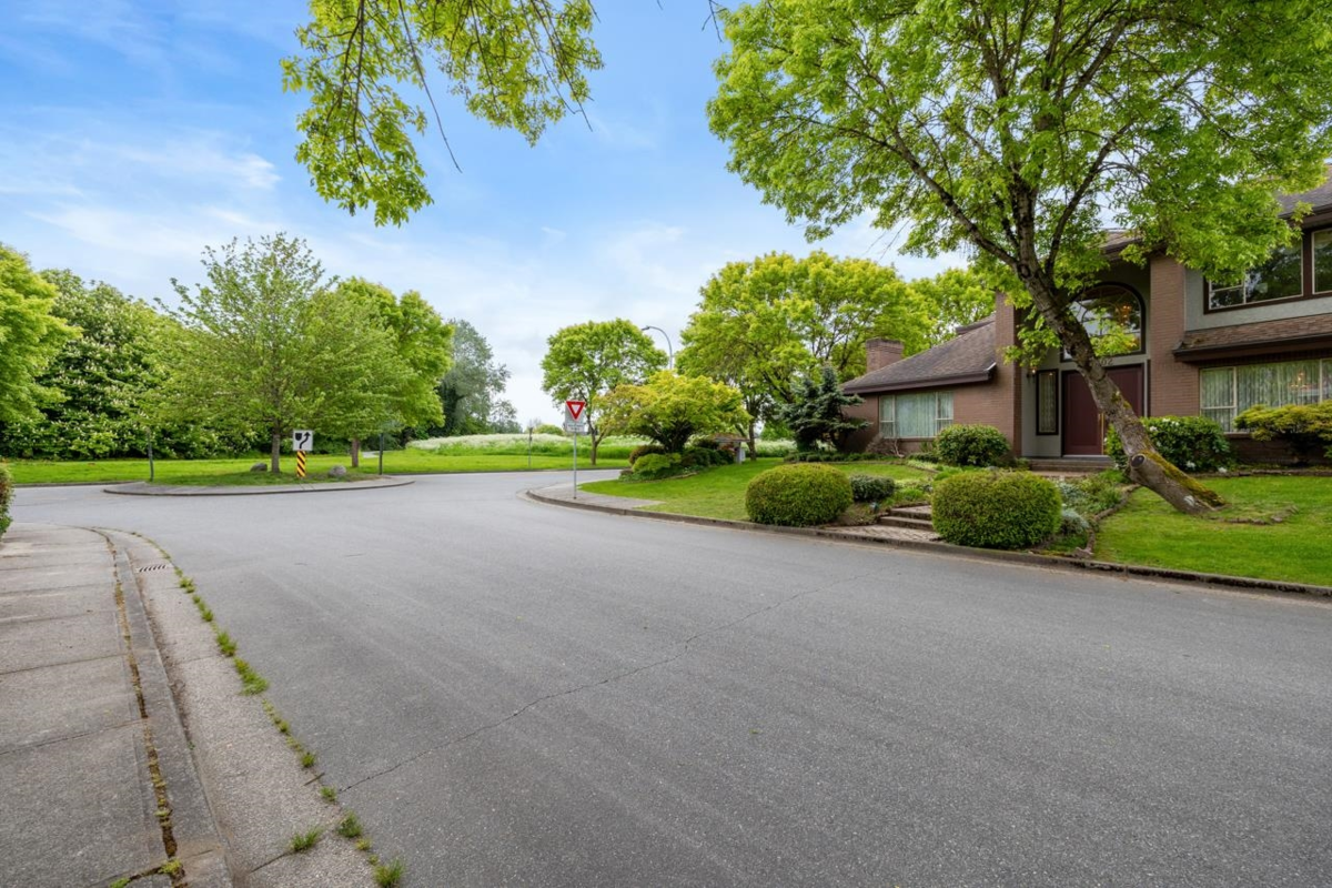 Basement Recreation Room Photo of 5602 Barnard Place, Richmond, BC