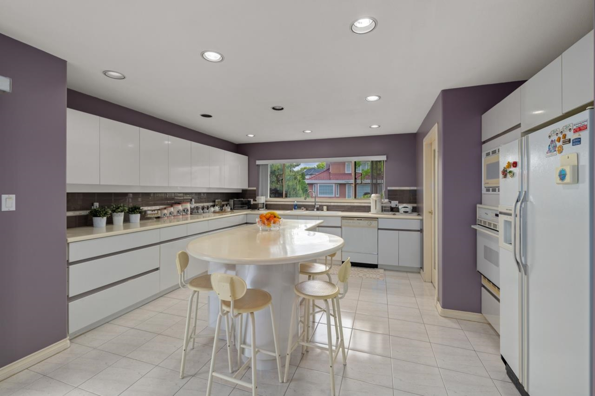 Breakfast Nook Photo of 5602 Barnard Place, Richmond, BC