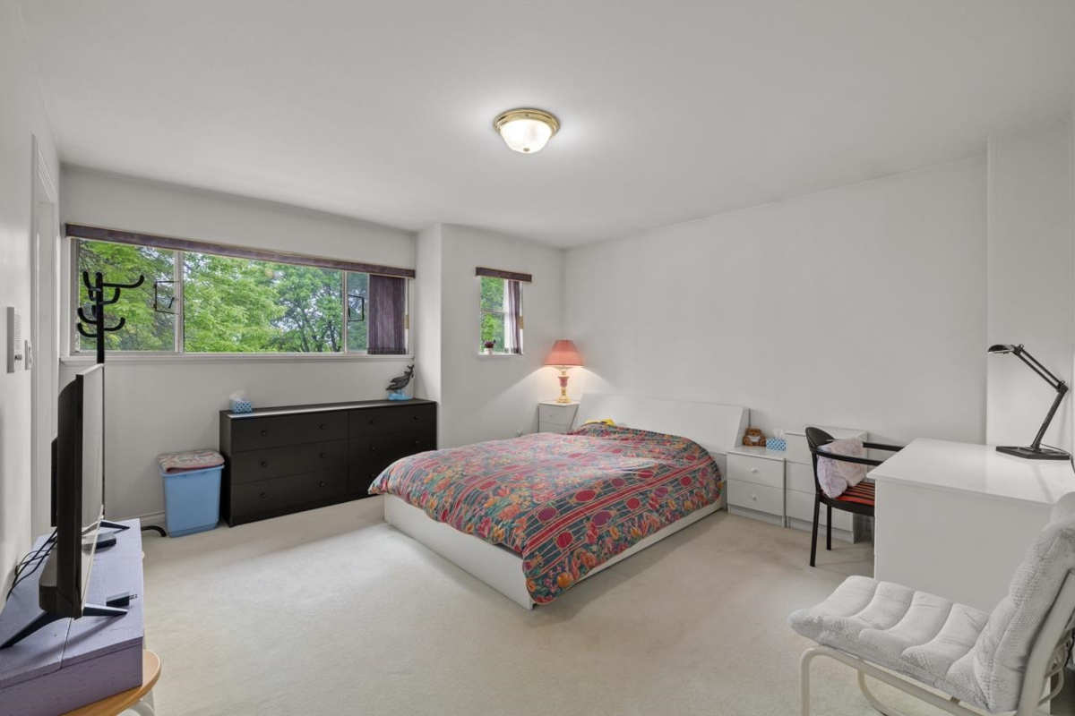 Guest Bathroom Photo of 5602 Barnard Place, Richmond, BC