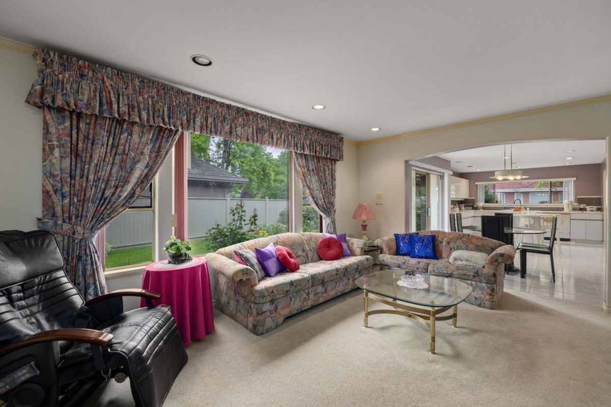 Kitchen Island Photo of 5602 Barnard Place, Richmond, BC