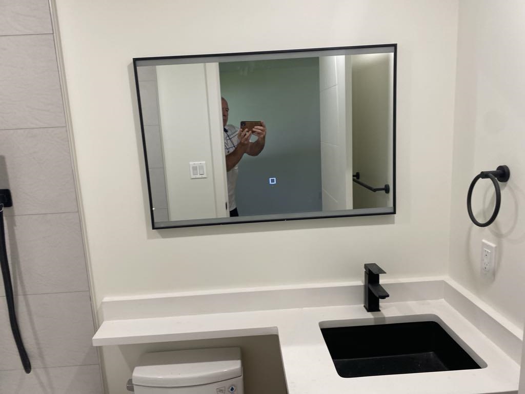 Dining Area Photo of 81 8220 King George Boulevard, Surrey, BC