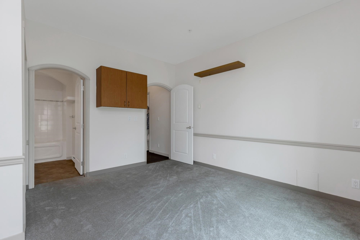 Backyard Photo of 207 33485 South Fraser Way, Abbotsford, BC