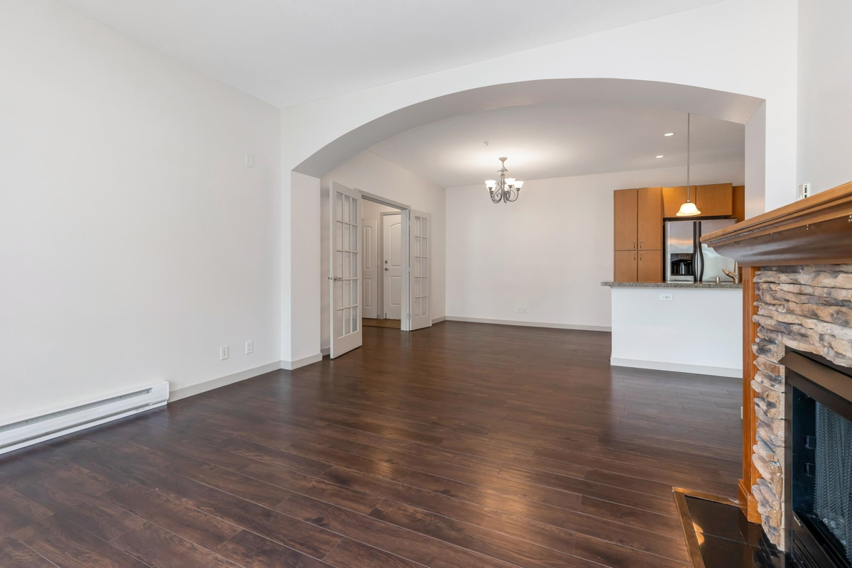 Basement Recreation Room Photo of 207 33485 South Fraser Way, Abbotsford, BC