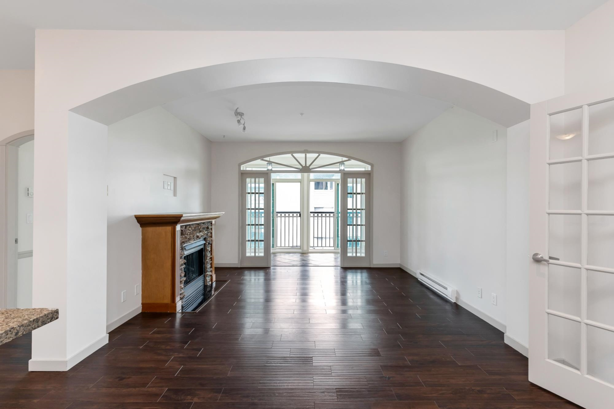 Guest Bathroom Photo of 207 33485 South Fraser Way, Abbotsford, BC