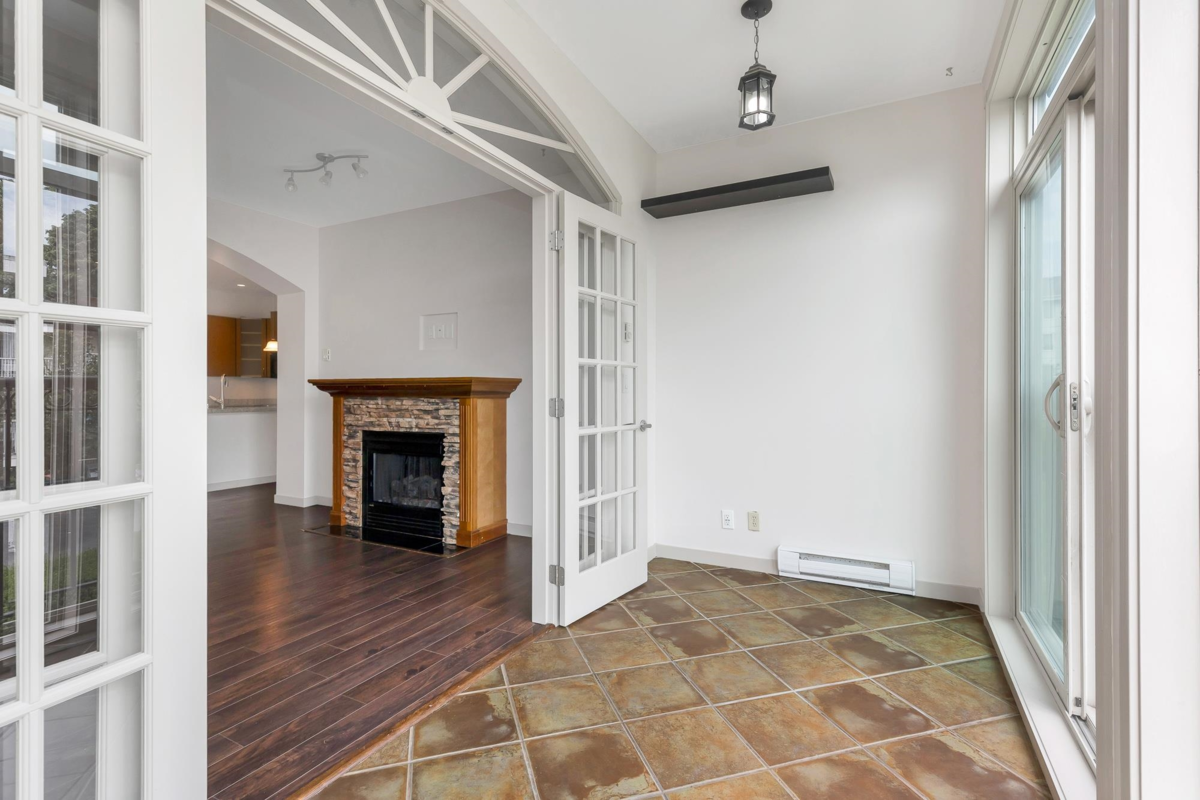 Hallway Photo of 207 33485 South Fraser Way, Abbotsford, BC