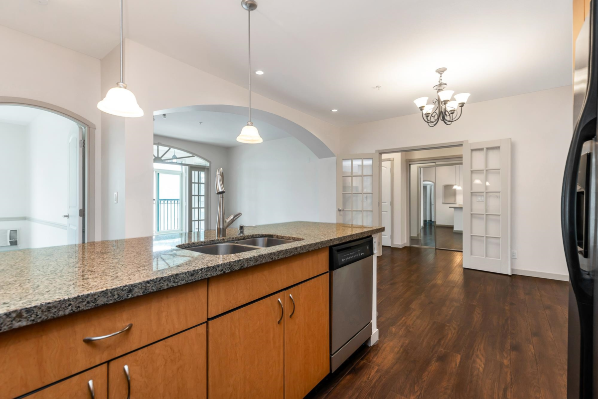 Primary Bedroom Photo of 207 33485 South Fraser Way, Abbotsford, BC