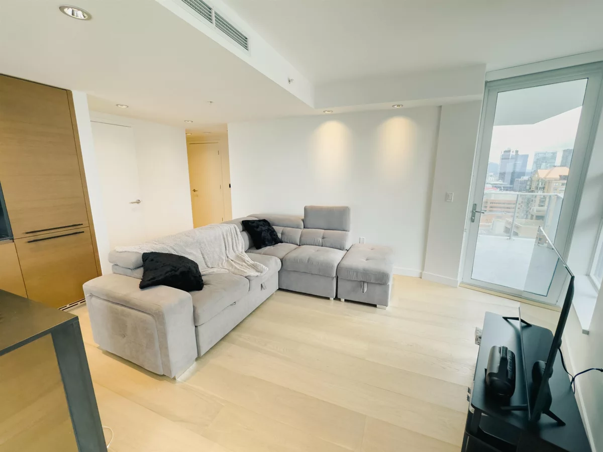 Living Room Photo of 2911 1289 Hornby Street, Vancouver, BC