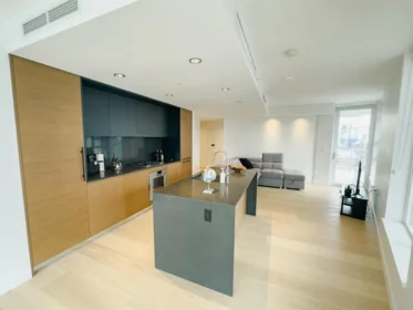 Kitchen Island Photo of 2911 1289 Hornby Street, Vancouver, BC