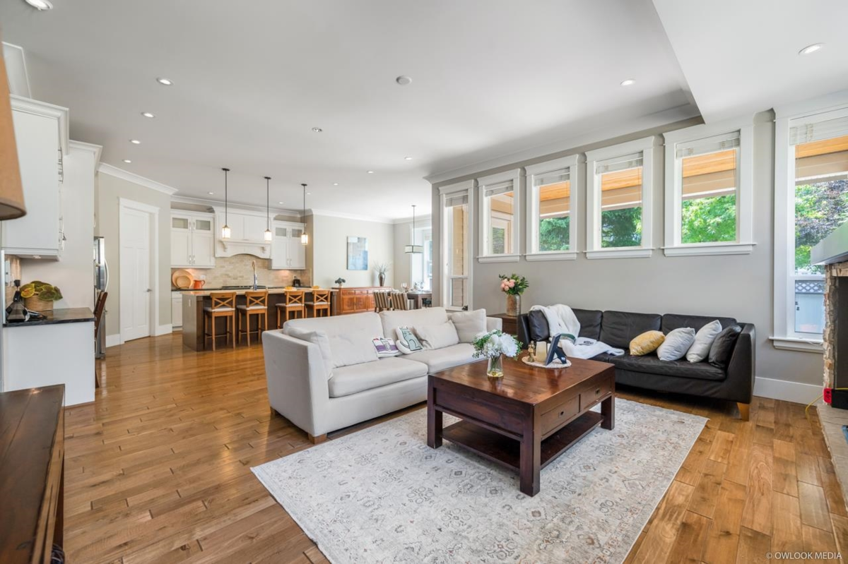 Family Room Photo of 16228 25 Avenue, Surrey, BC