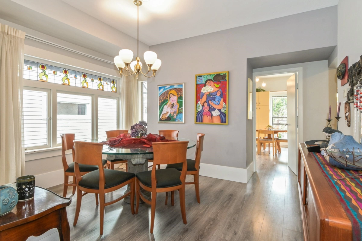 Dining Area Photo of 4548 W 12th Avenue, Vancouver, BC