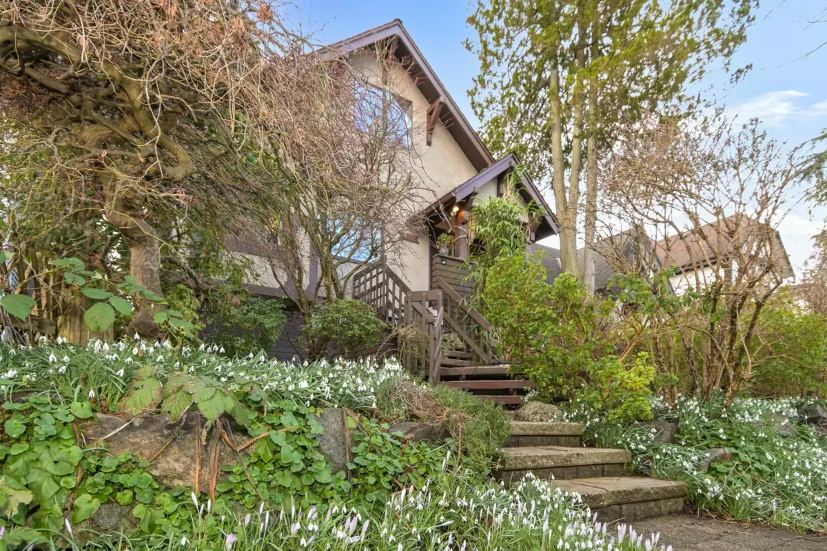 Exterior Front Photo of 4548 W 12th Avenue, Vancouver, BC