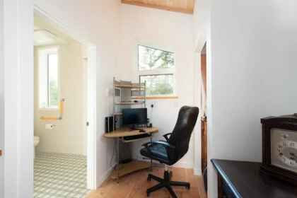 Breakfast Nook Photo of 1580 Evergreen Lane, Bowen Island, BC
