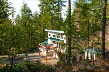 Loft / Bonus Room Photo of 1580 Evergreen Lane, Bowen Island, BC